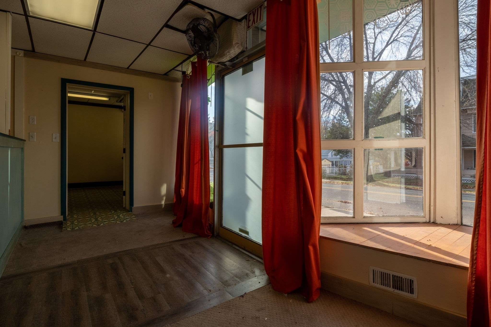 301 Linden St, Holyoke, MA 01040 - Image 11