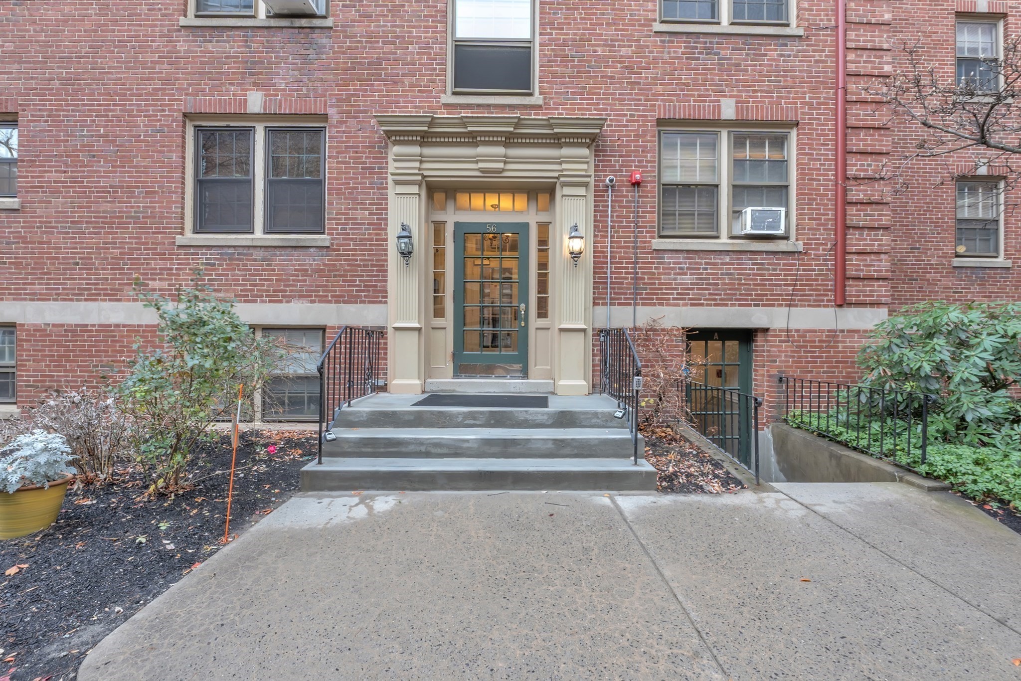 56 Elm St Unit 1, Worcester, MA 01609 - Image 2