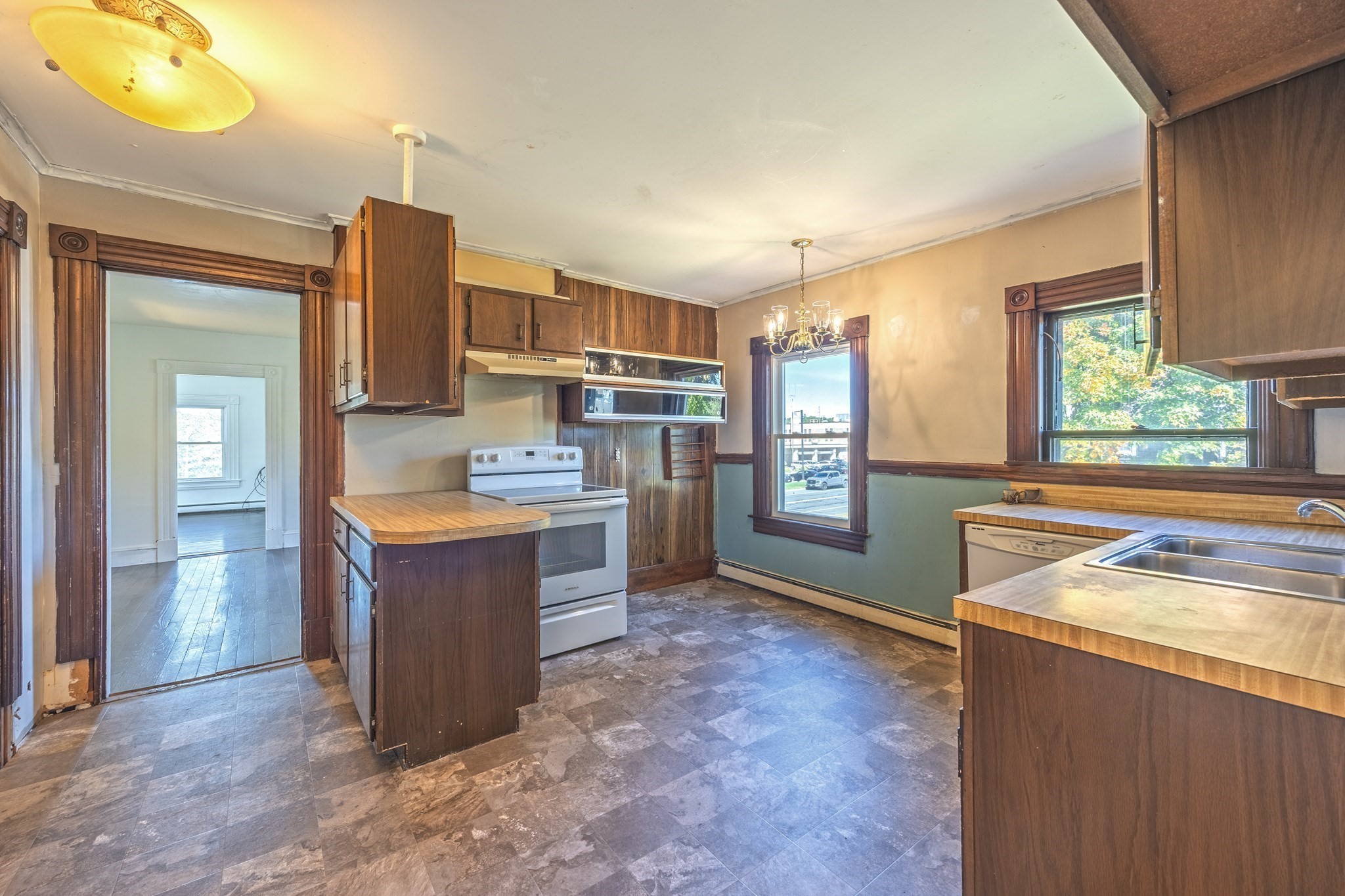 109 Church St, Chicopee, MA 01020 - Image 30