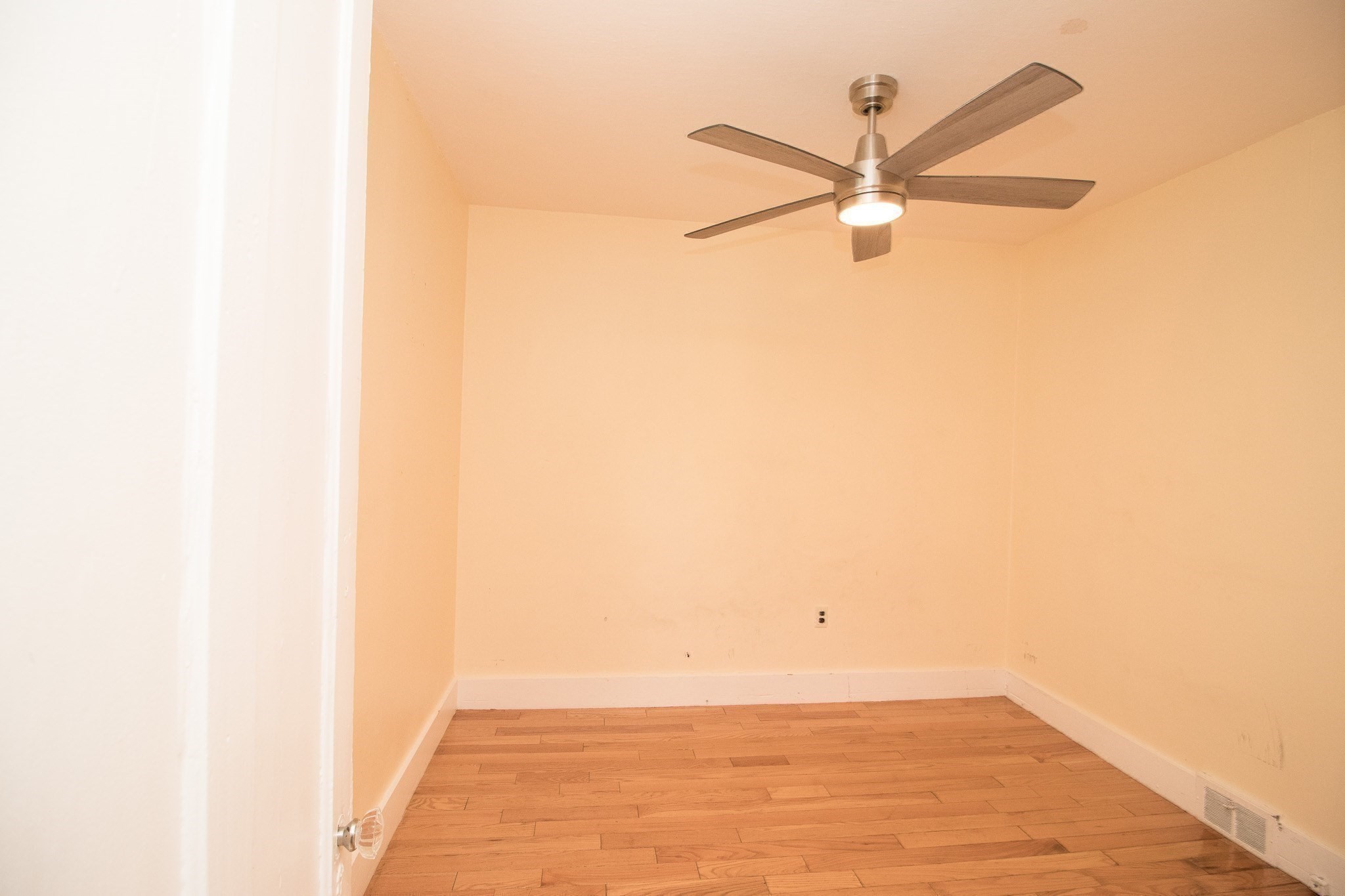 158 Concord St, Lowell, MA 01852 - Image 23