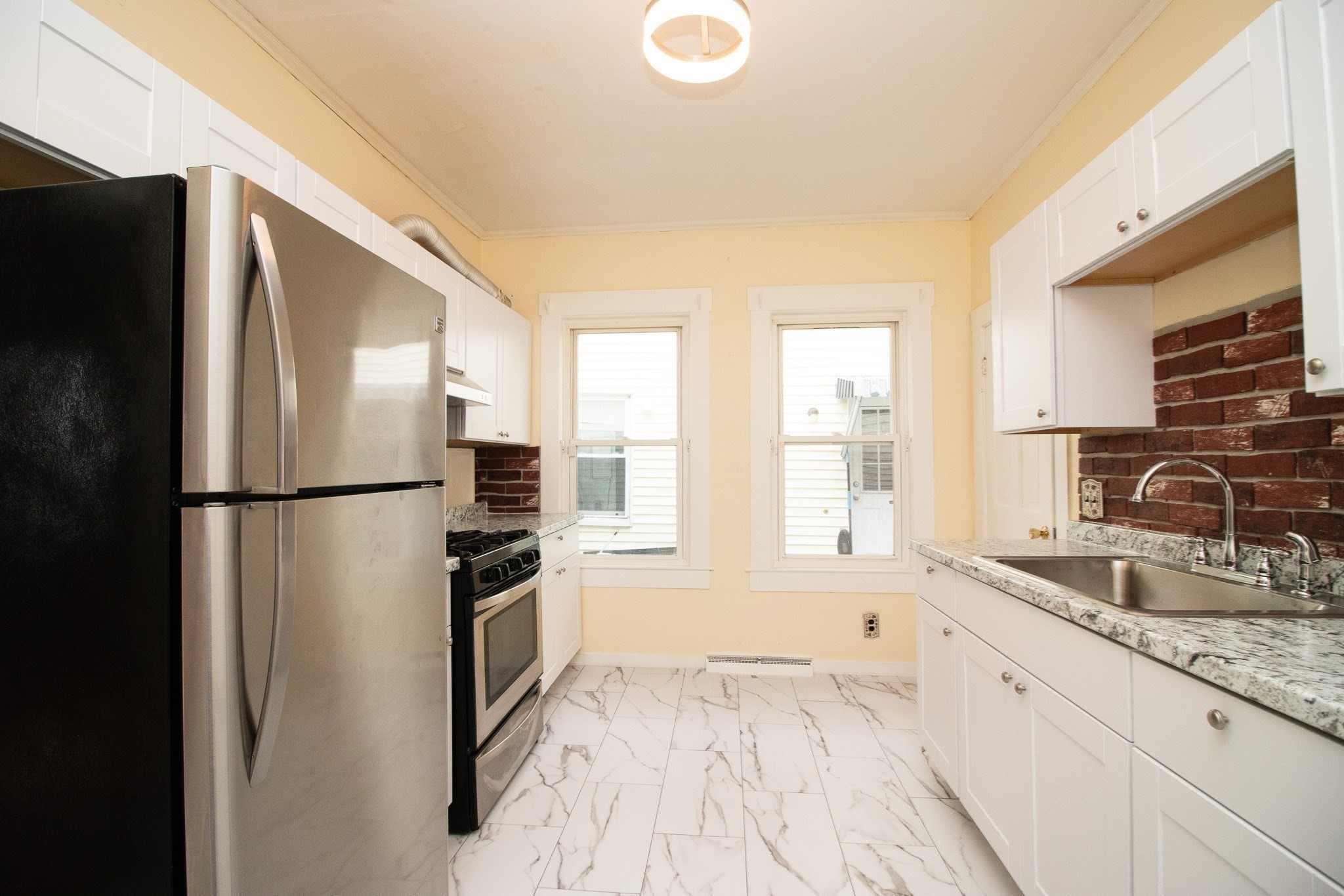 158 Concord St, Lowell, MA 01852 - Image 10