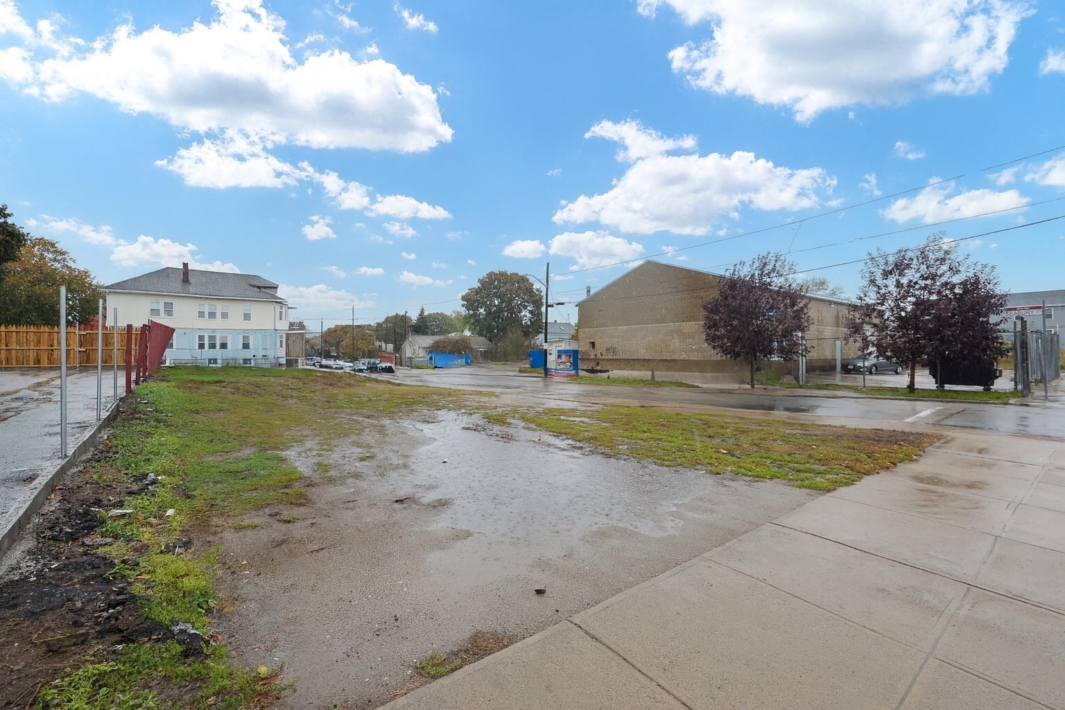 690 Potters Ave, Providence, RI 02907 - Image 2