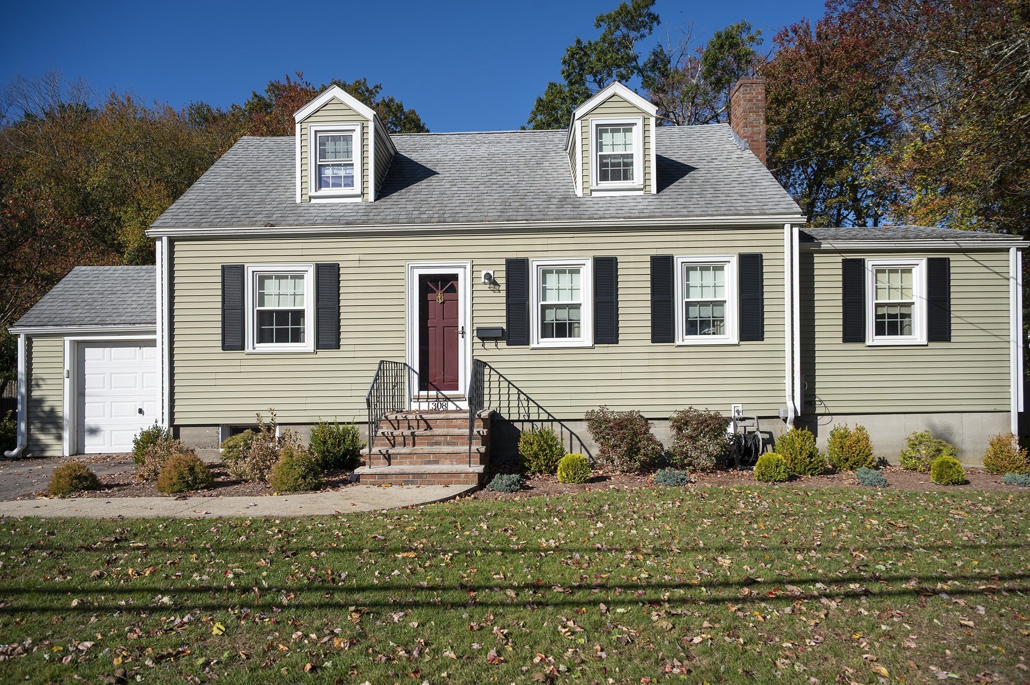 308 Forest St, Weymouth, MA 02190