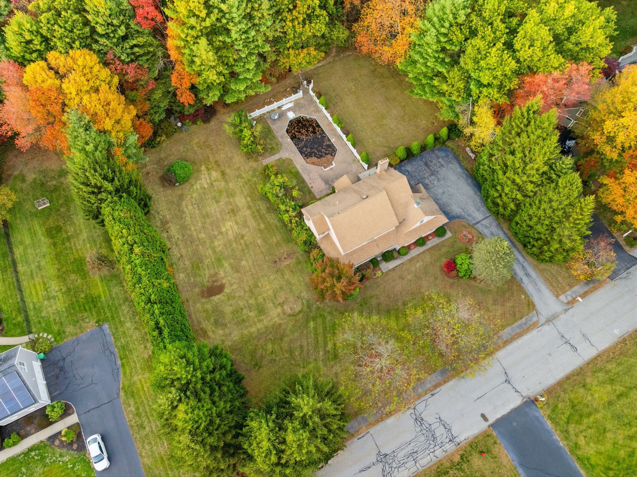 99 Country Club Dr, Northbridge, MA 01588 - Image 2