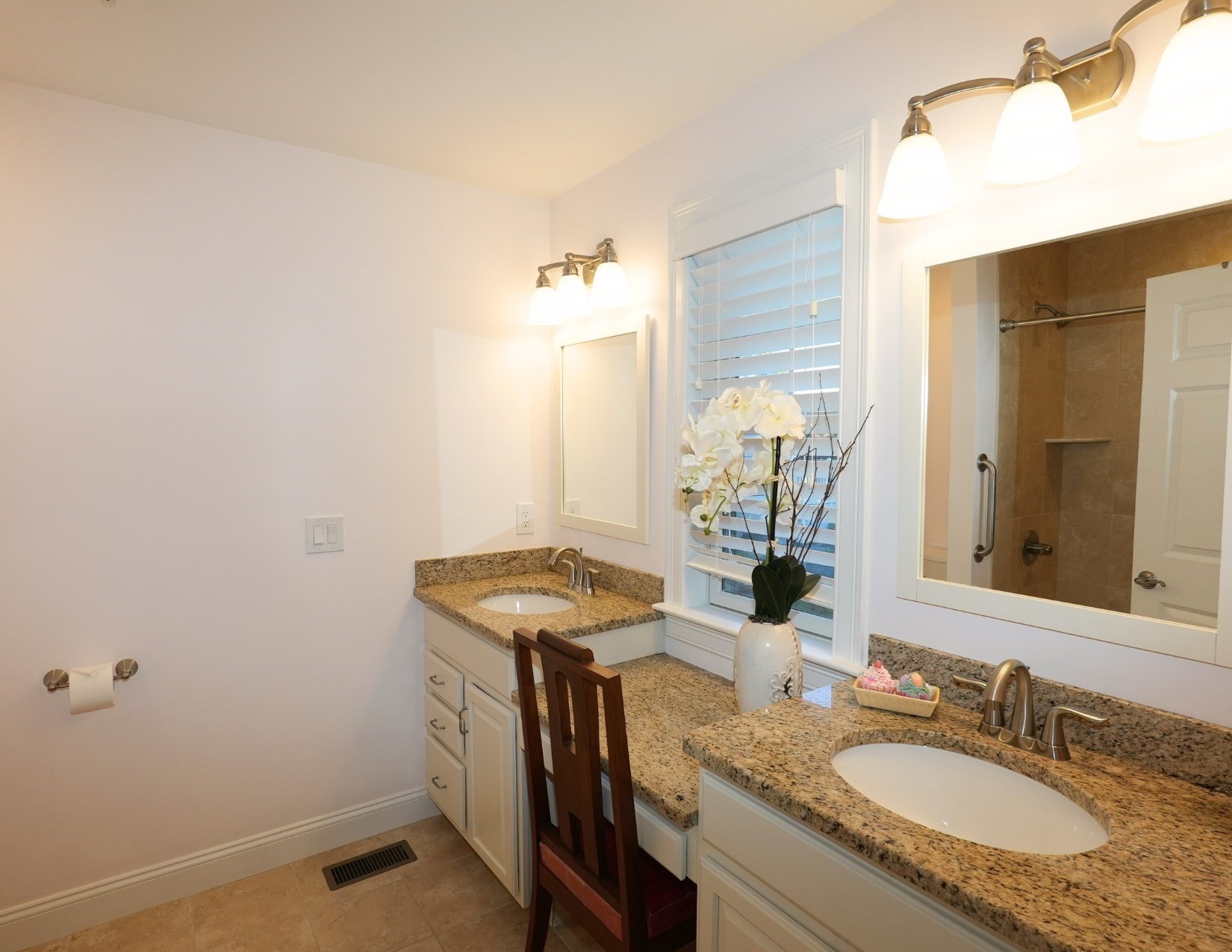 8 Stagecoach Circle Unit 8, Westborough, MA 01581 - Image 16