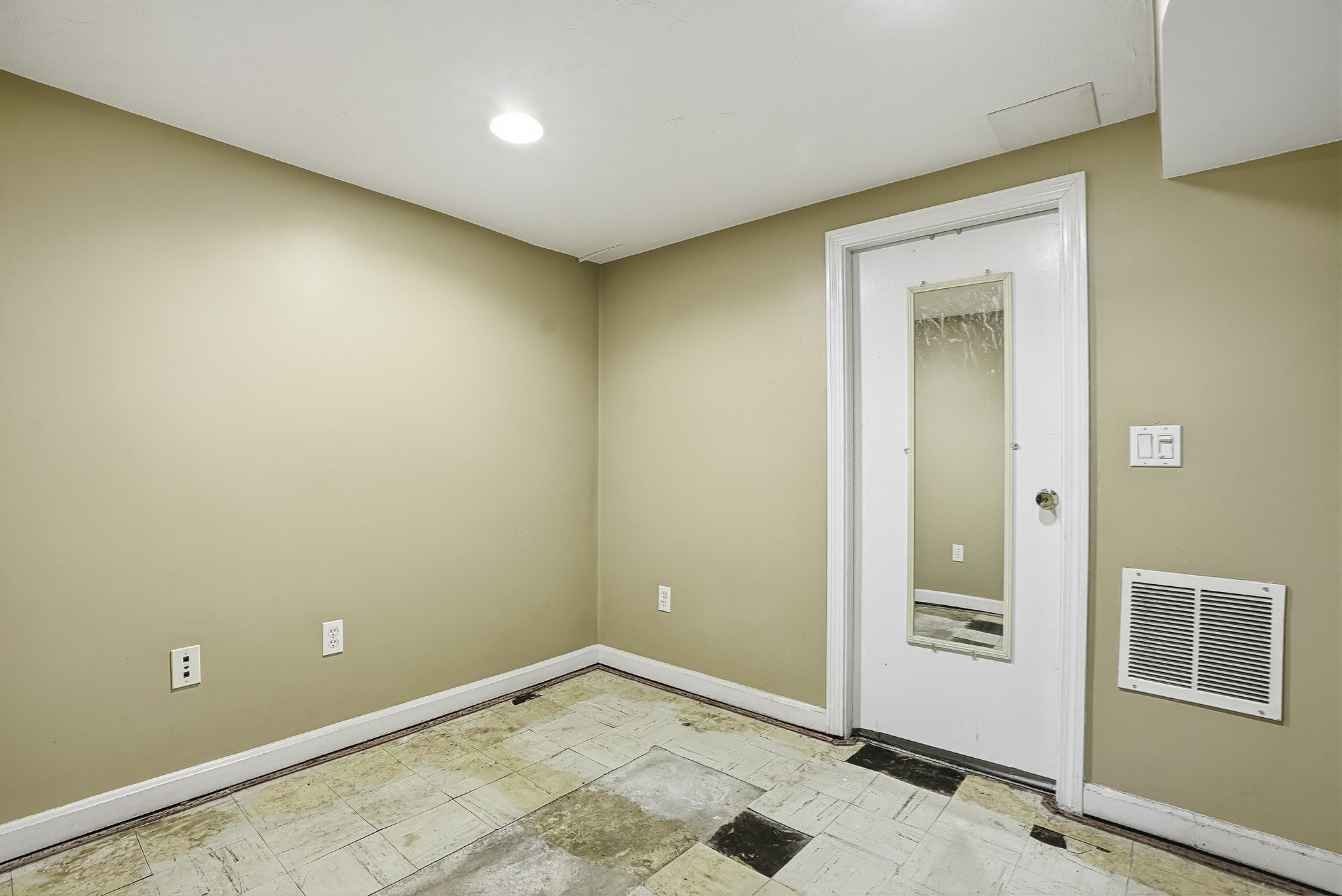 24 Overlook Avenue, Dedham, MA 02026 - Image 29