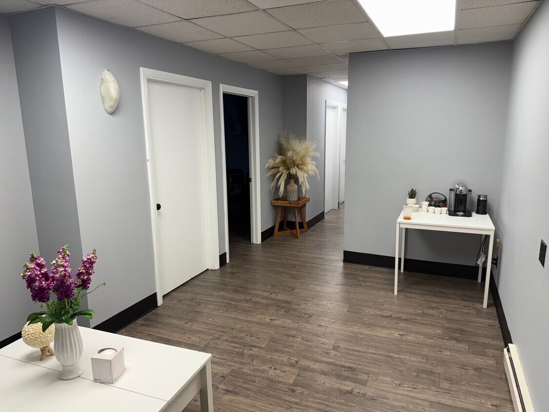 584 Meadow St, Agawam, MA 01001 - Image 20