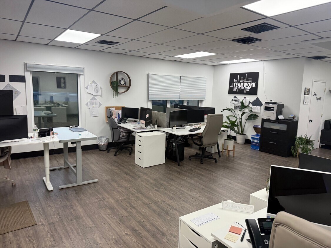 584 Meadow St, Agawam, MA 01001 - Image 24