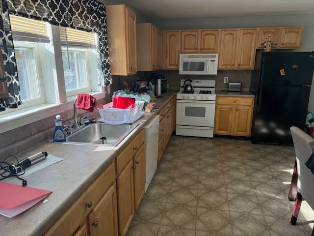 26 Frank St Unit 26, Dracut, MA 01826 - Image 5