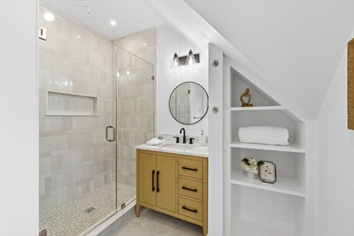 35 Richardson St, Apt Cottage