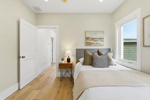 35 Richardson St, Apt Cottage