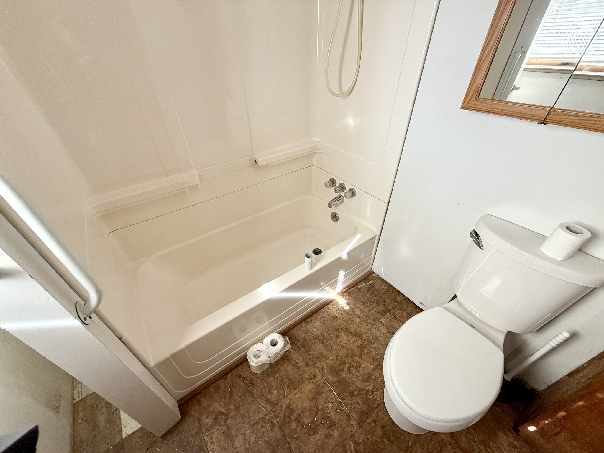 521 Rollstone Rd, Fitchburg, MA 01420 - Image 13