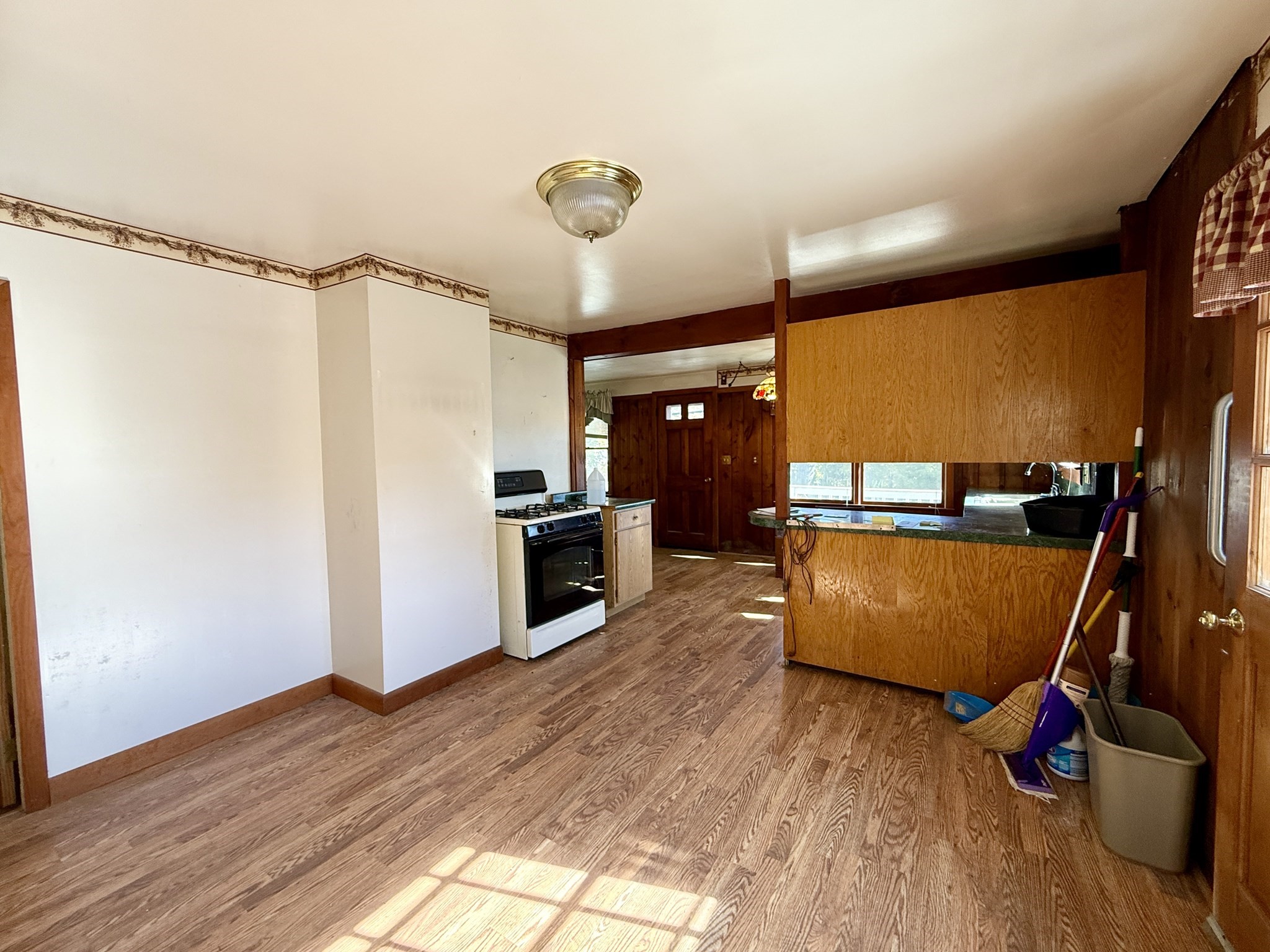 521 Rollstone Rd, Fitchburg, MA 01420 - Image 7