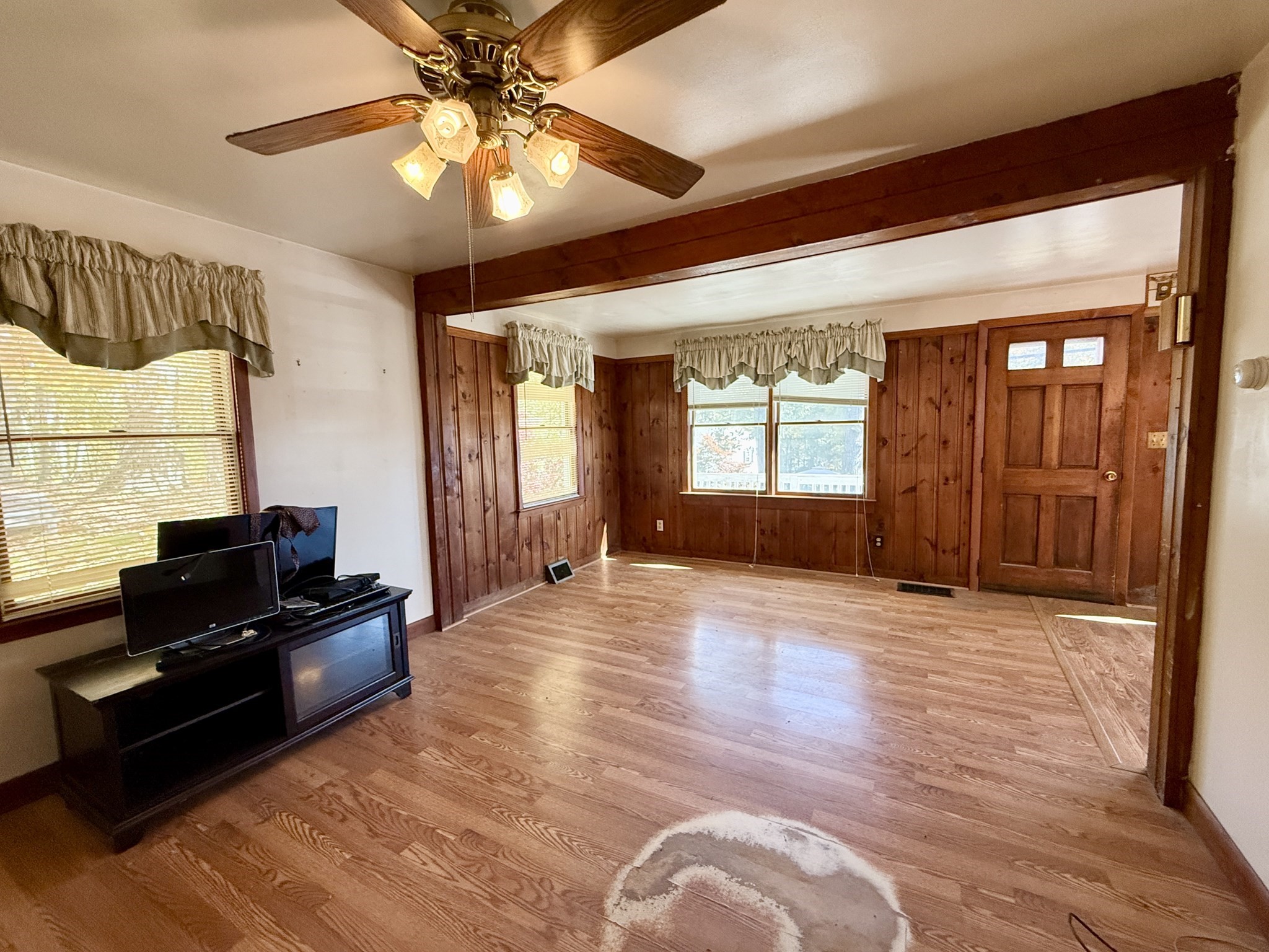 521 Rollstone Rd, Fitchburg, MA 01420 - Image 8