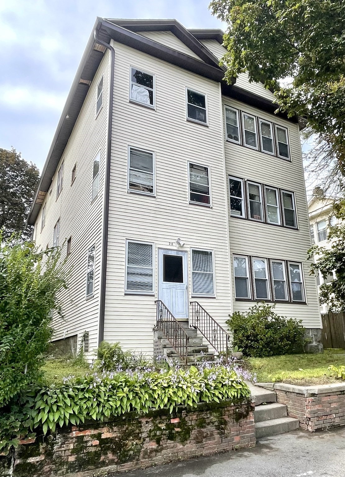 26 Derby Street, Worcester, MA 01604