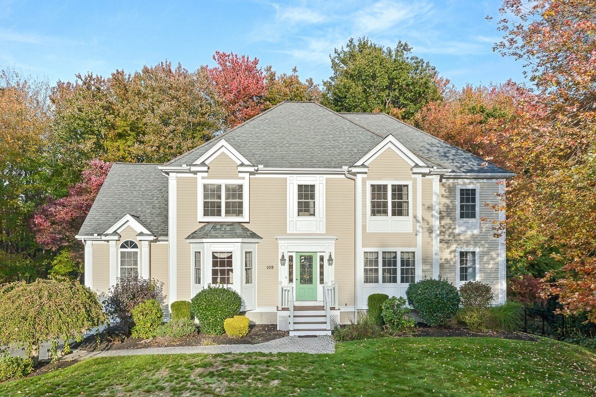 109 Meadow Creek Dr, Dracut, MA 01826 - Image 2