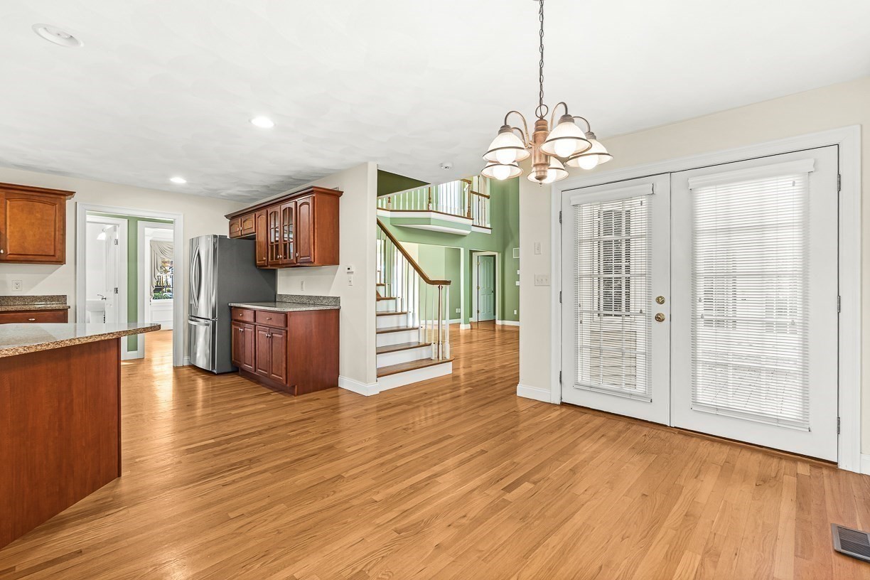 109 Meadow Creek Dr, Dracut, MA 01826 - Image 11