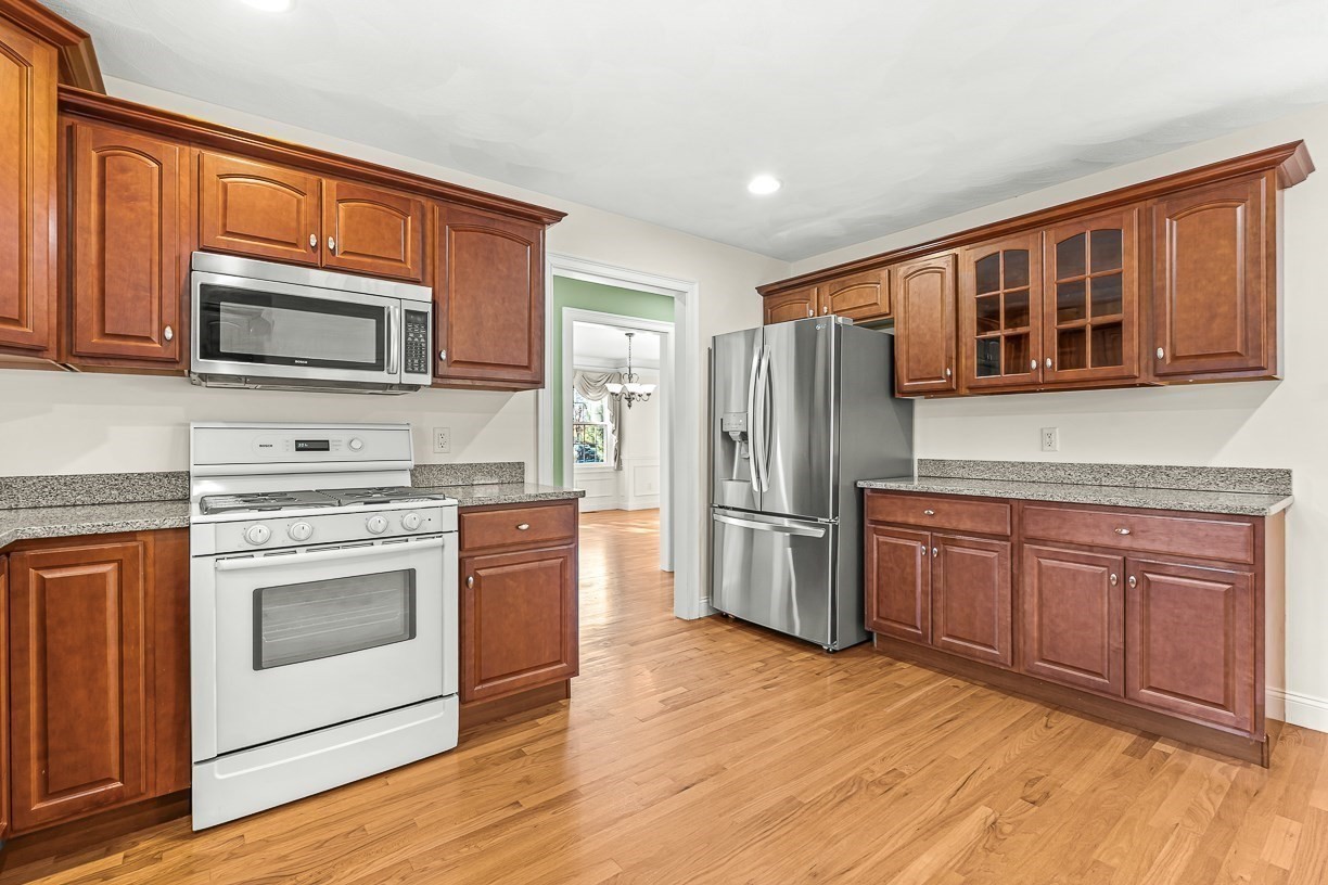 109 Meadow Creek Dr, Dracut, MA 01826 - Image 16