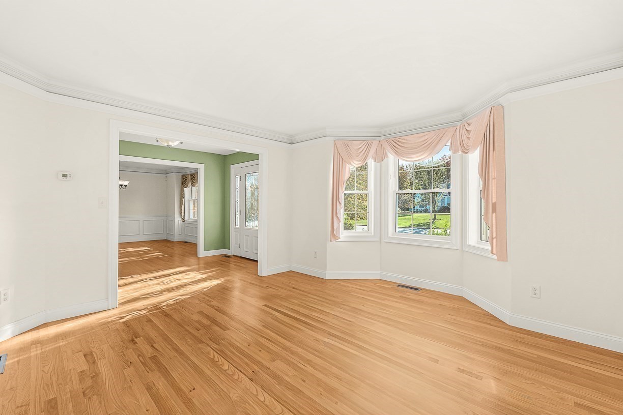 109 Meadow Creek Dr, Dracut, MA 01826 - Image 5