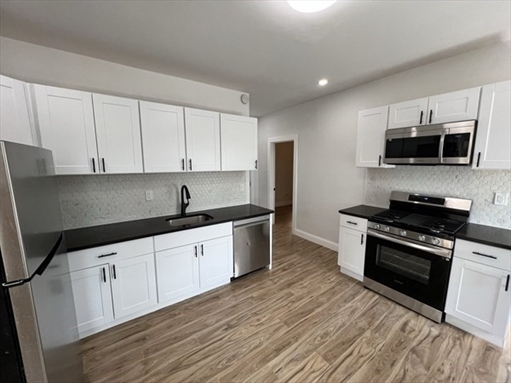 110 Old Harbor Street, Apt 3