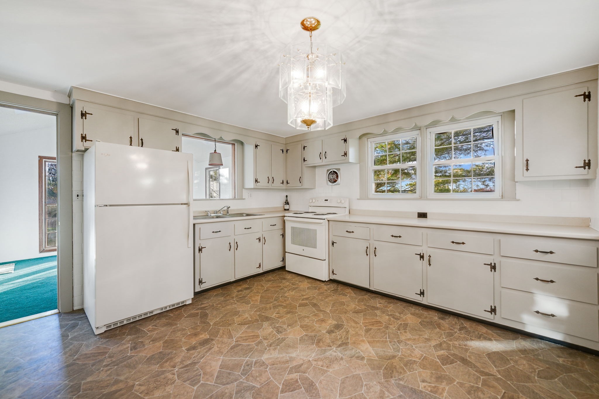 390 Old Fall River Rd, Dartmouth, MA 02747 - Image 7