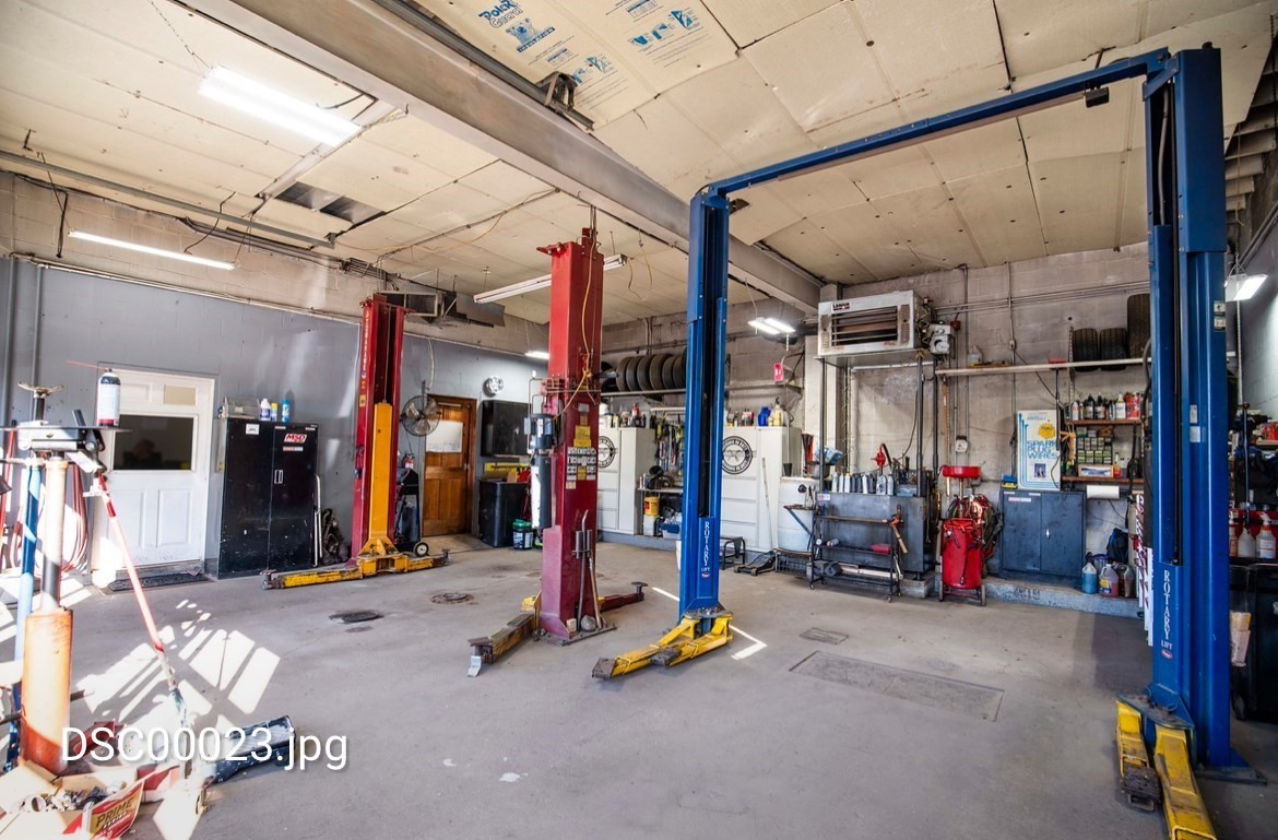 1615 Osgood St, North Andover, MA 01845 - Image 4