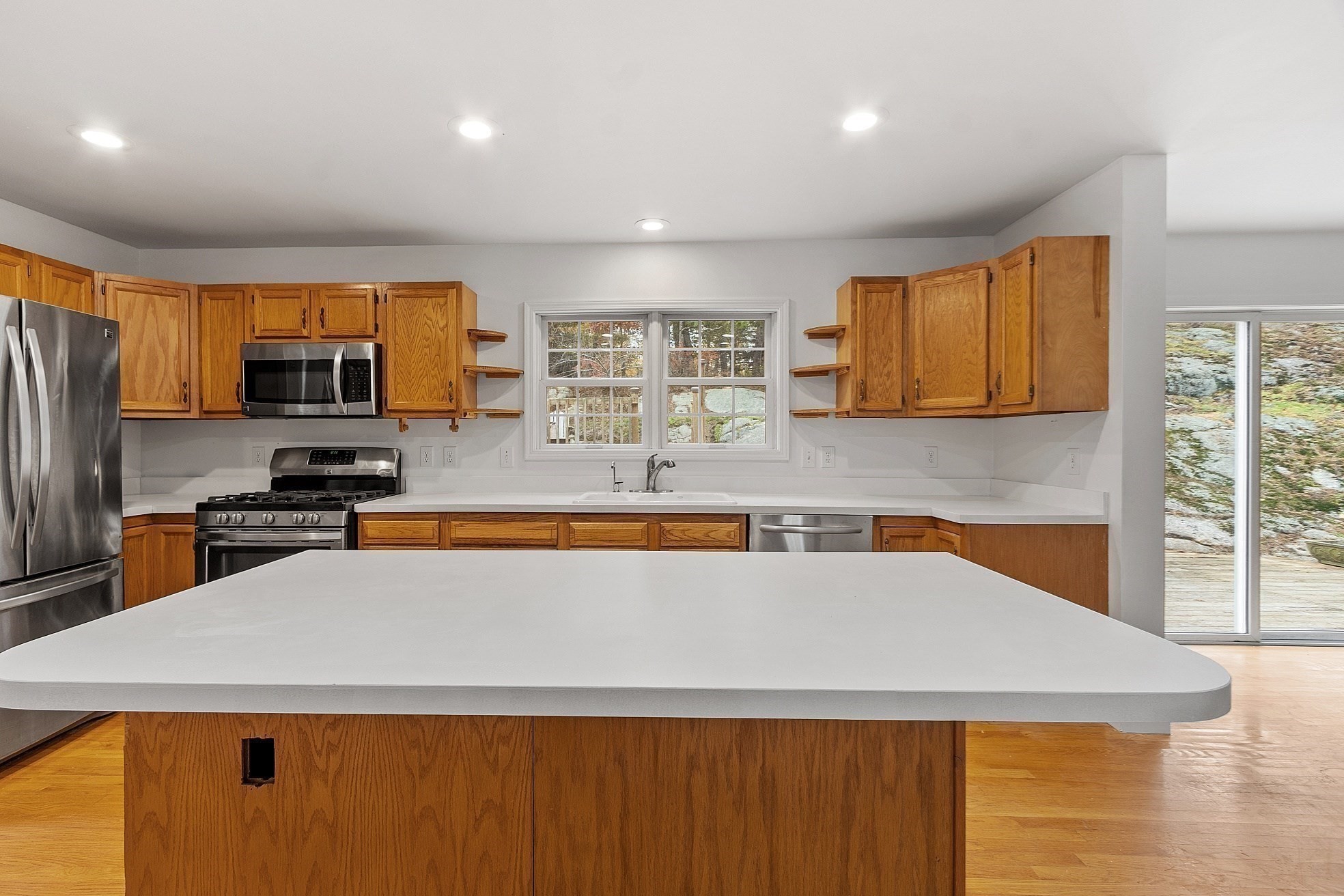 159 Pine St, Manchester, MA 01944 - Image 11