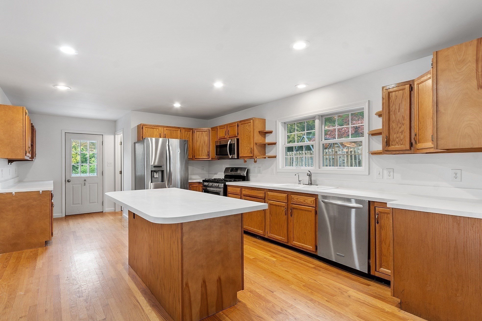 159 Pine St, Manchester, MA 01944 - Image 9
