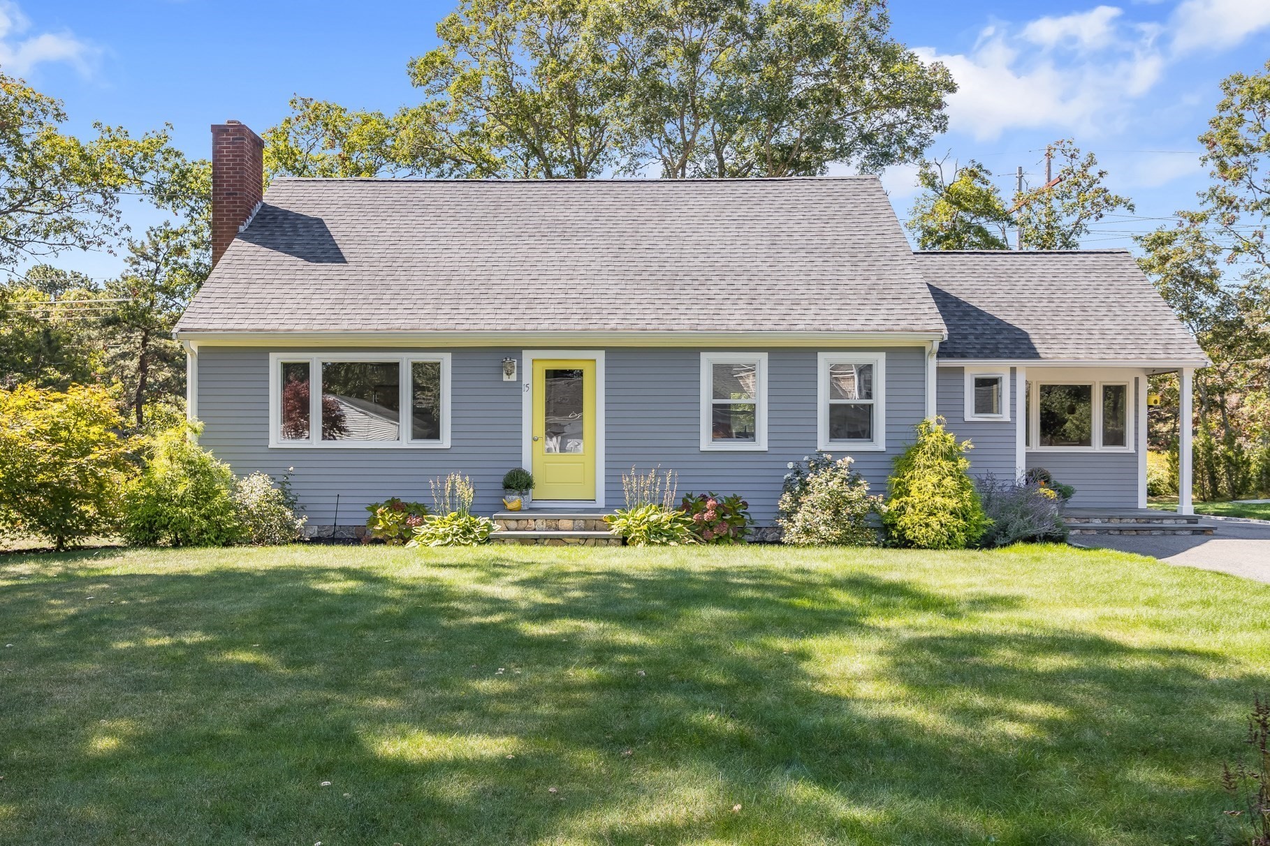 15 Geraldine Rd, Barnstable, MA 02635
