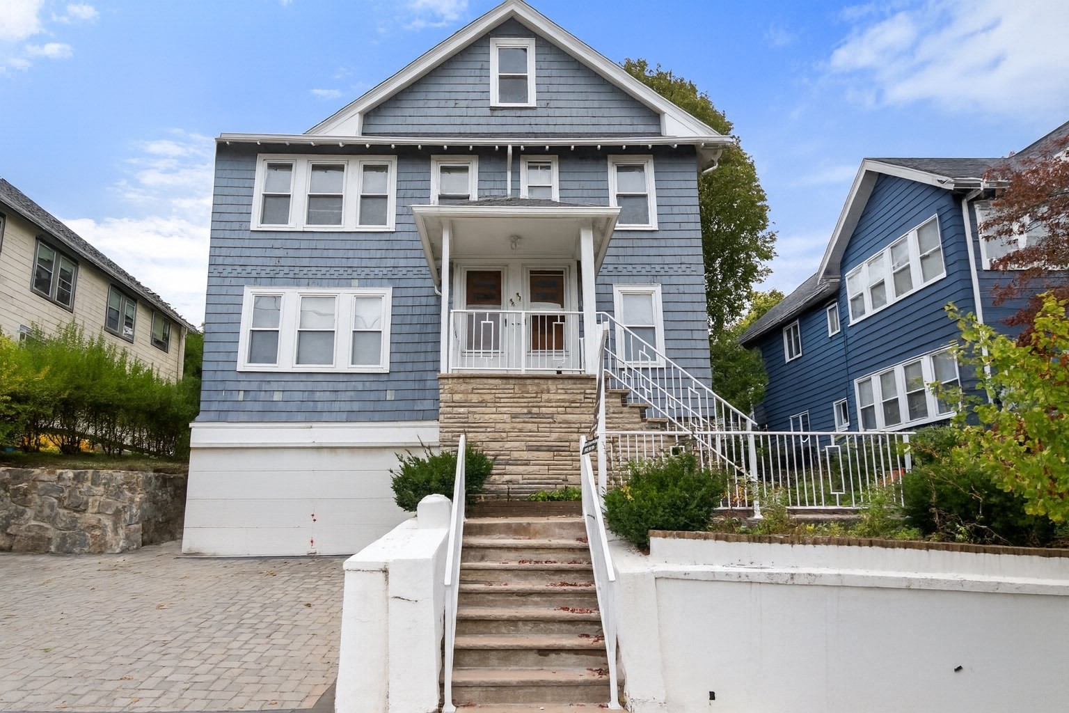 56 Edgecliff Rd, Watertown, MA 02472