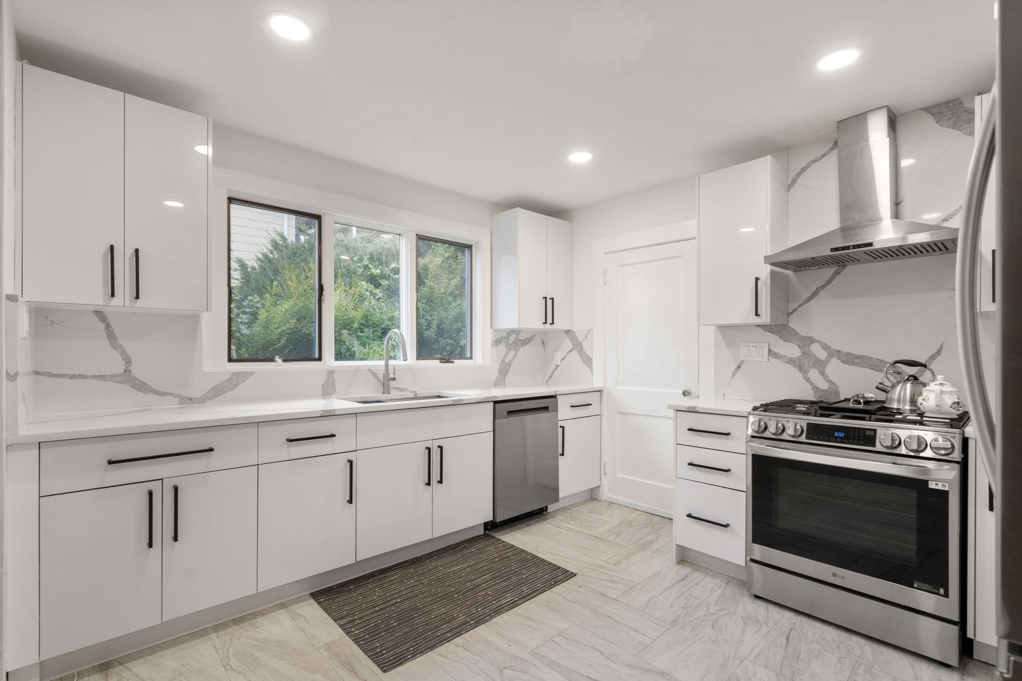 56 Edgecliff Rd, Watertown, MA 02472 - Image 6