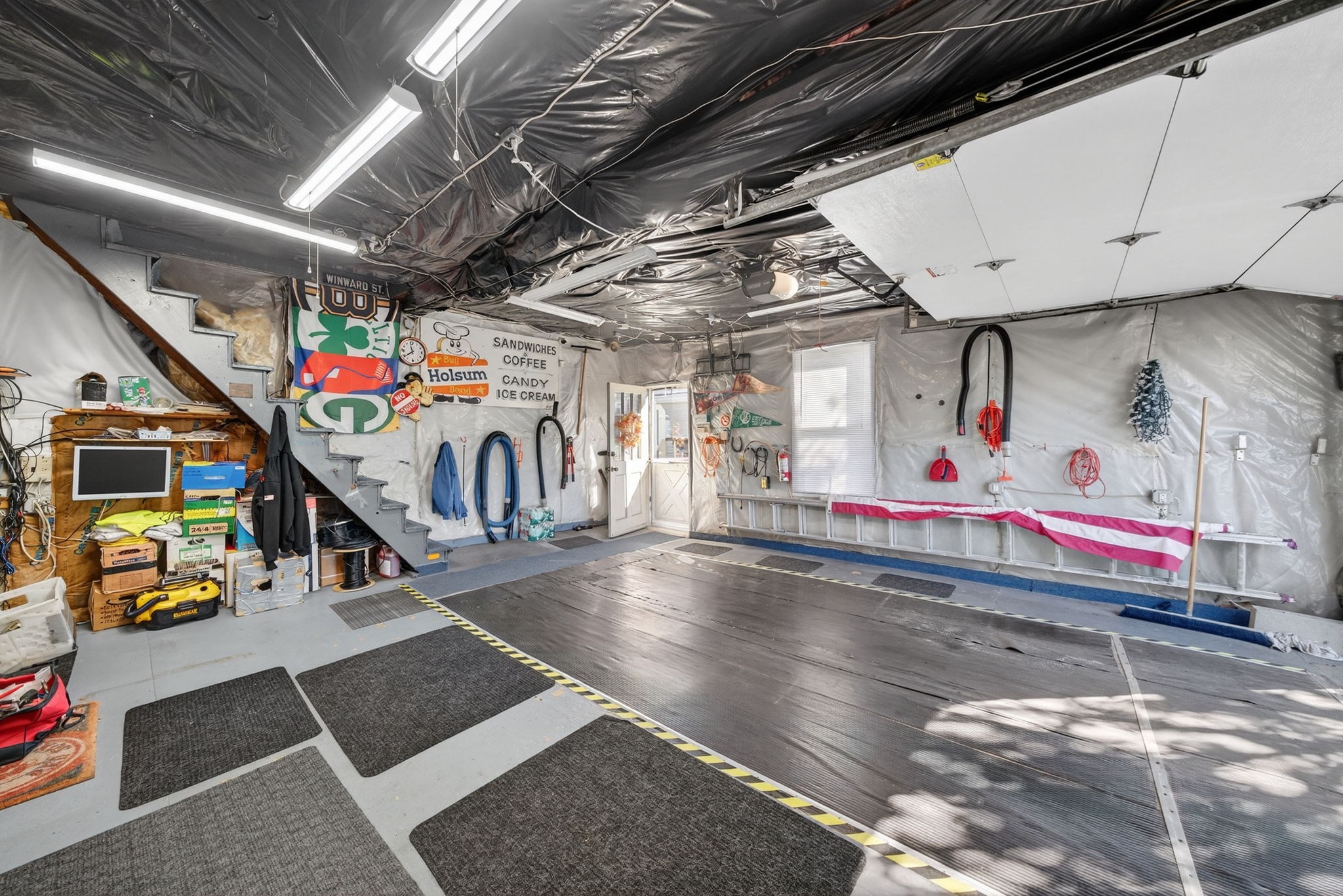 25 Winward St, Fall River, MA 02724 - Image 35