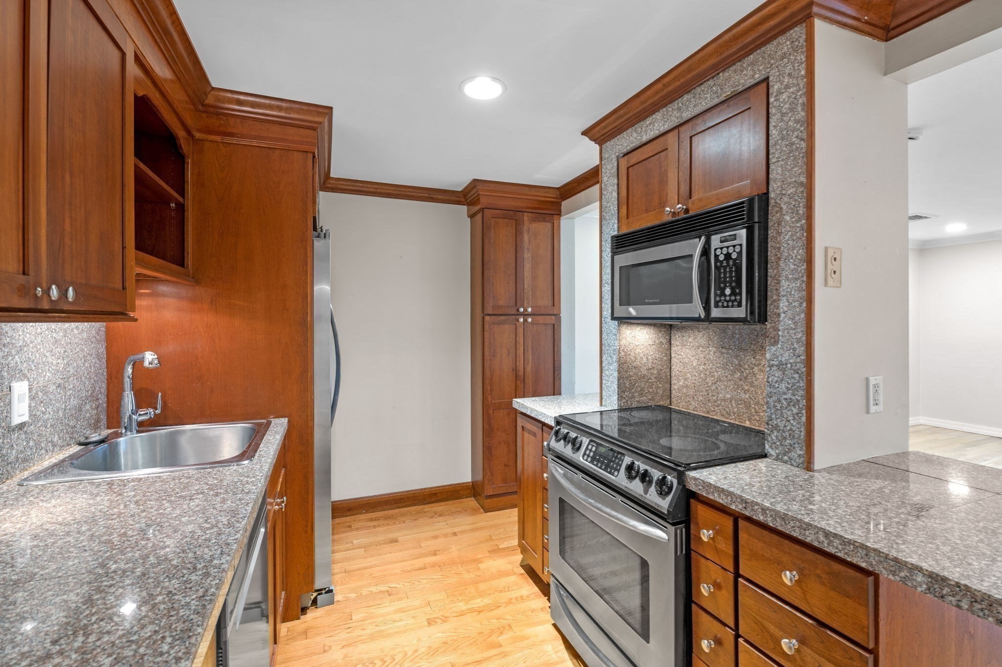 212 Humphrey Street Unit 205, Marblehead, MA 01945 - Image 12