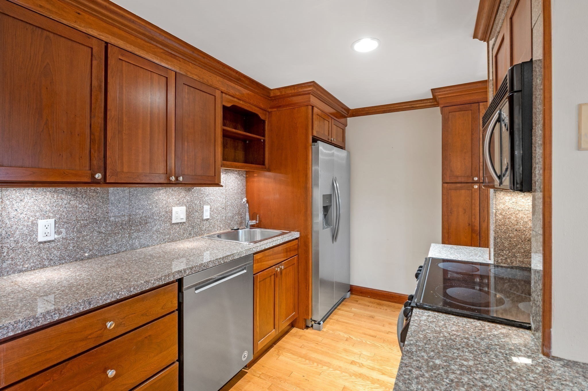 212 Humphrey Street Unit 205, Marblehead, MA 01945 - Image 14