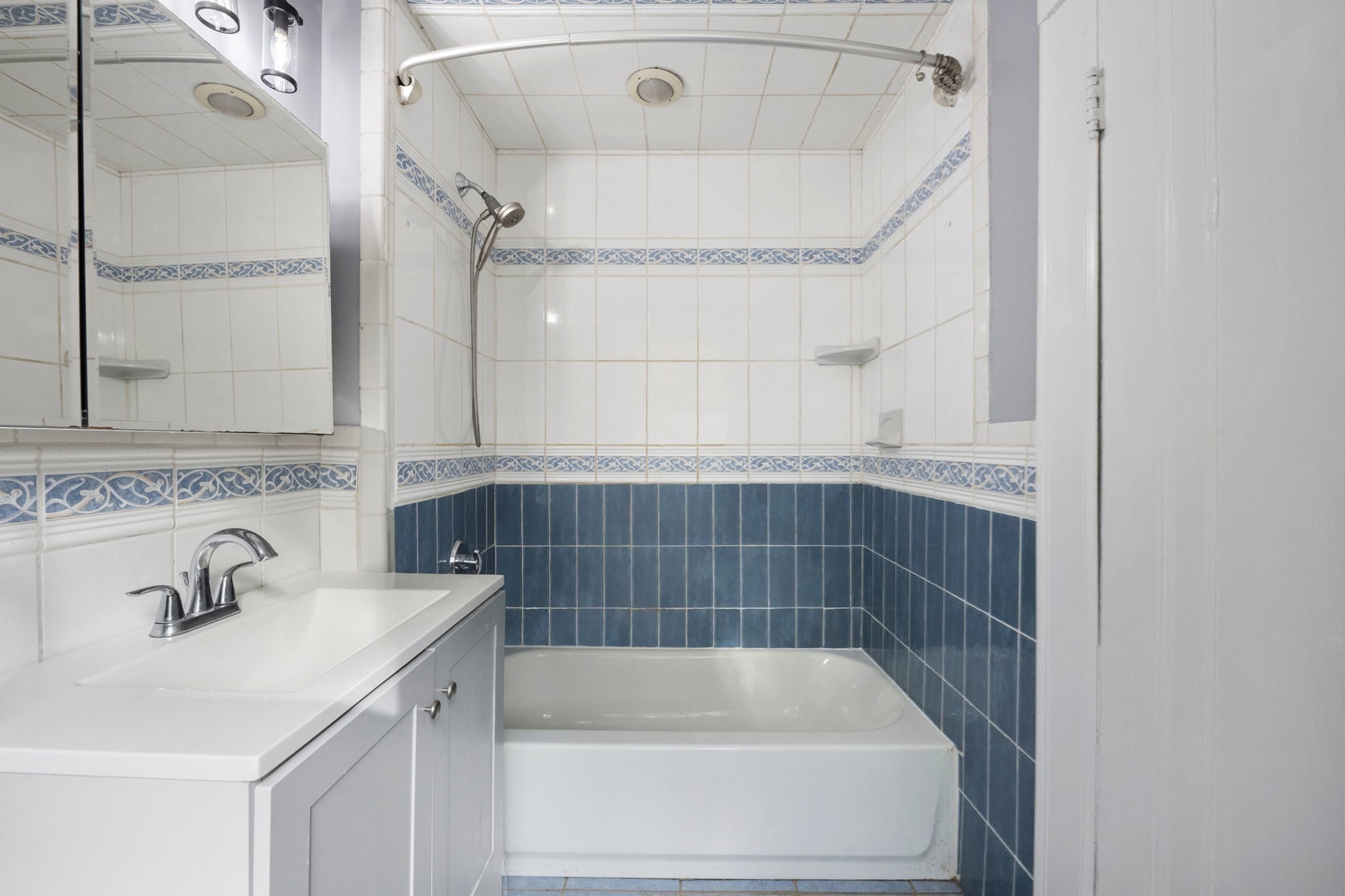 589 Sunderland Rd, Worcester, MA 01604 - Image 25