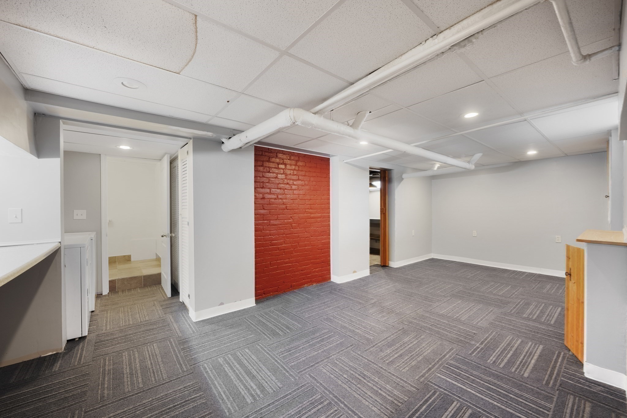 589 Sunderland Rd, Worcester, MA 01604 - Image 30