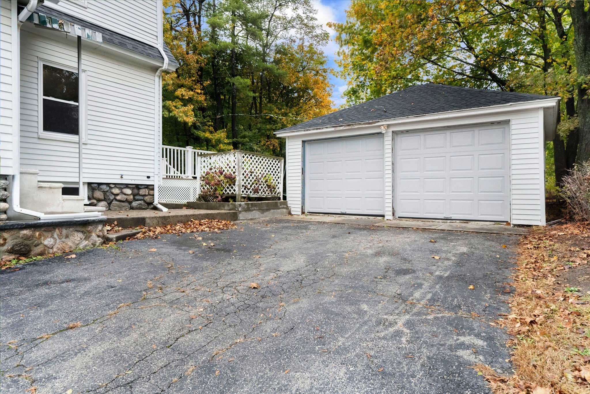 589 Sunderland Rd, Worcester, MA 01604 - Image 4
