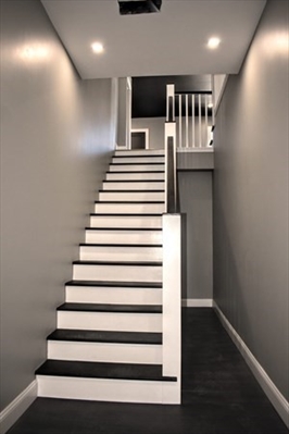 2 Sunnyside St., Apt 2