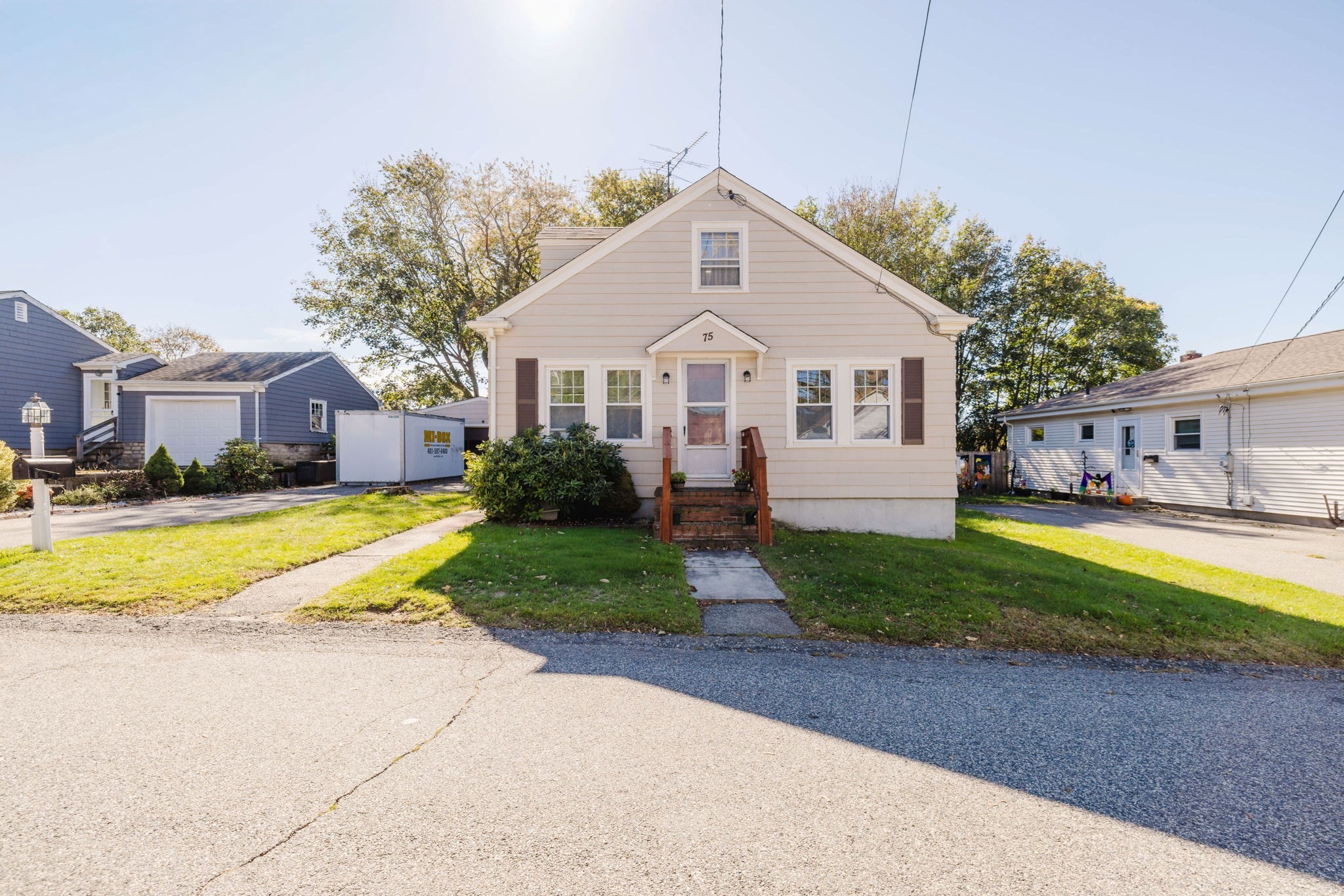 75 Randolph Ave, Tiverton, RI 02878