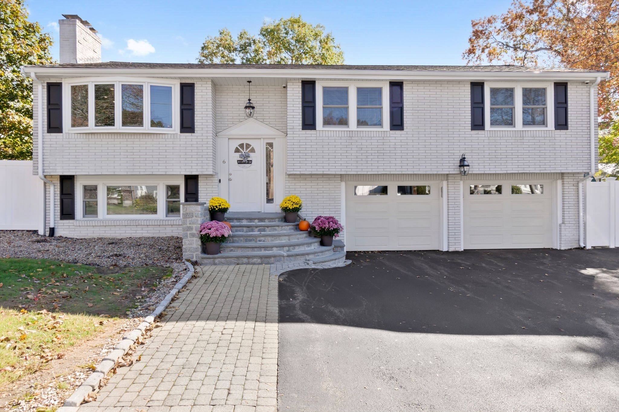 6 Susan Dr, Saugus, MA 01906