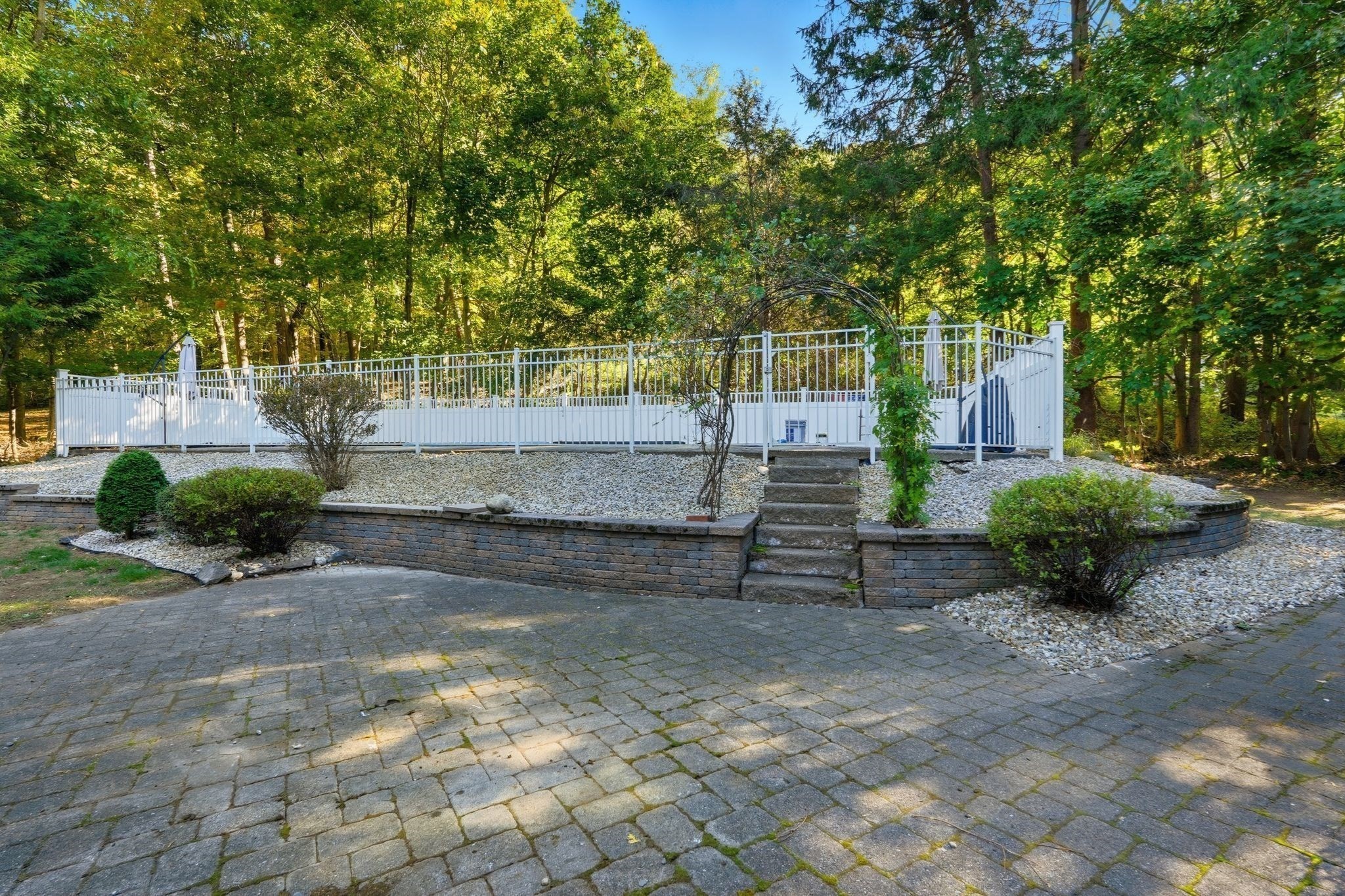 2 Vista Rd, Wilbraham, MA 01095 - Image 35