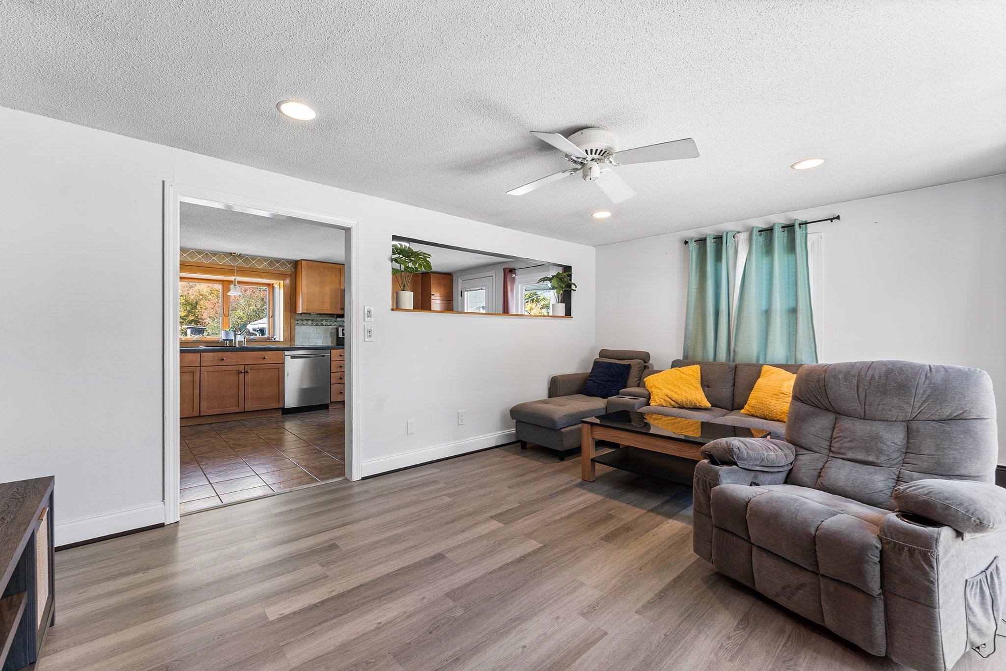 850 Hortonville Rd, Swansea, MA 02777 - Image 2