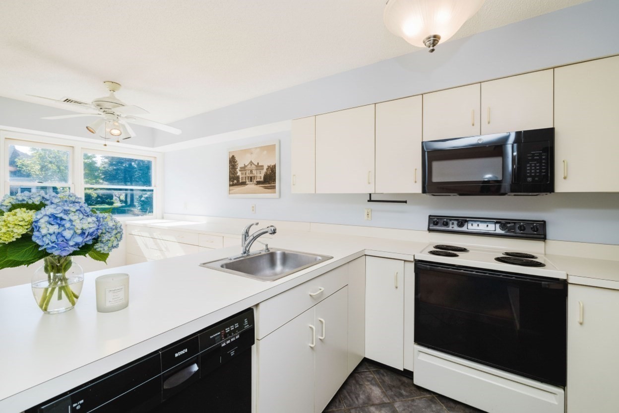 18 Teal Cir Unit 18, Walpole, MA 02081 - Image 14