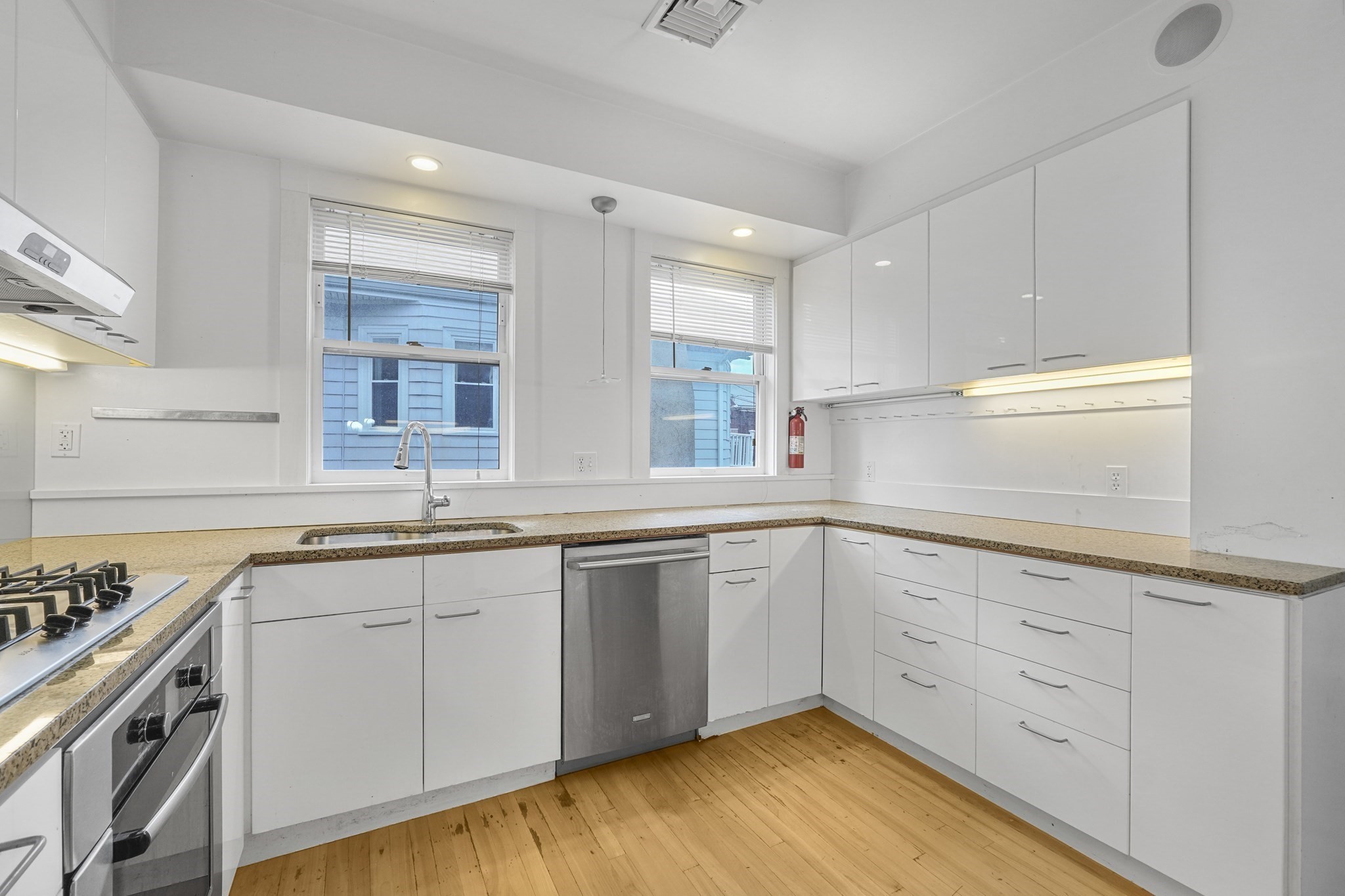 172 Maplewood St, Watertown, MA 02472