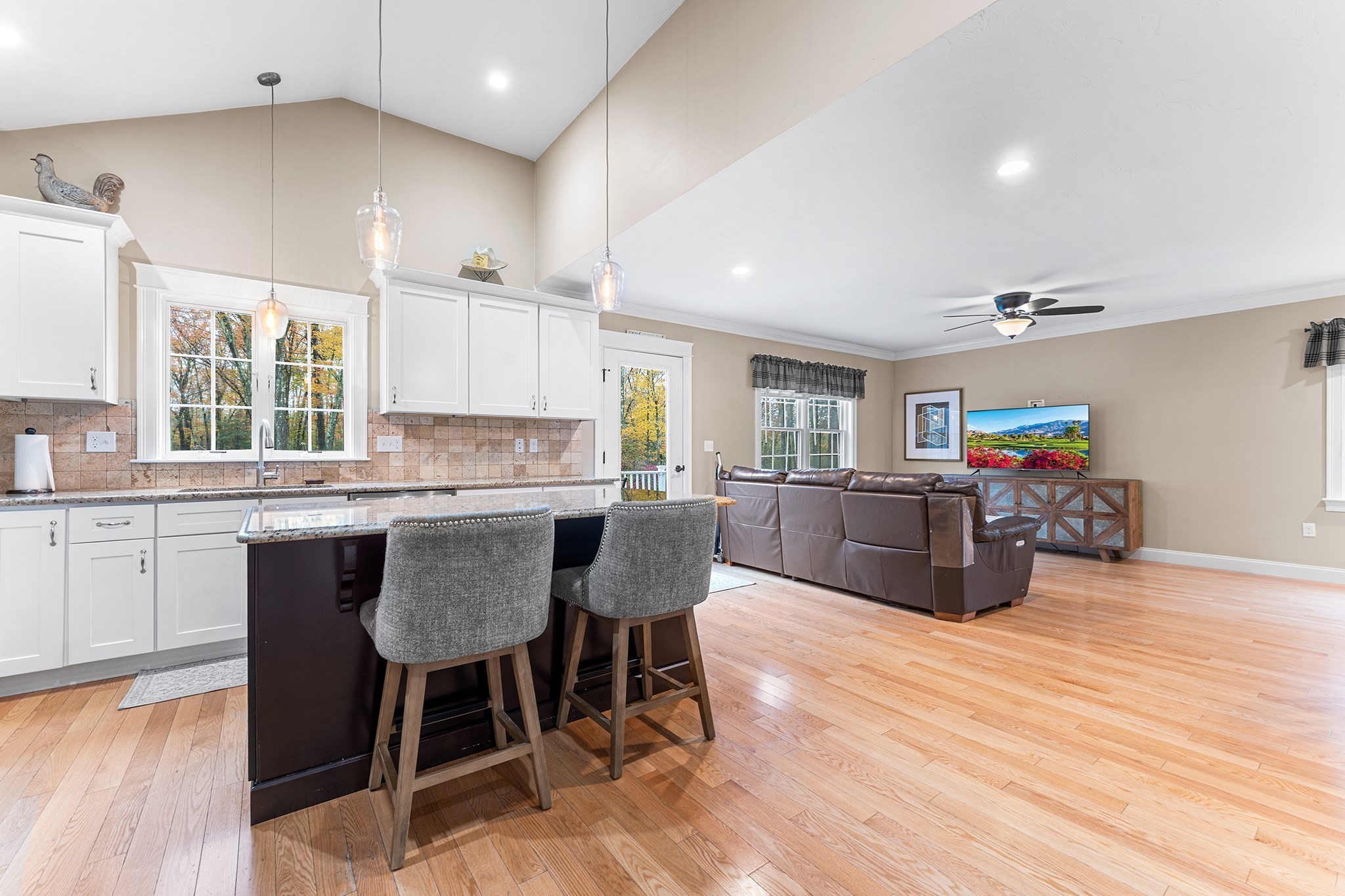 22 Washington St, Mendon, MA 01756 - Image 9