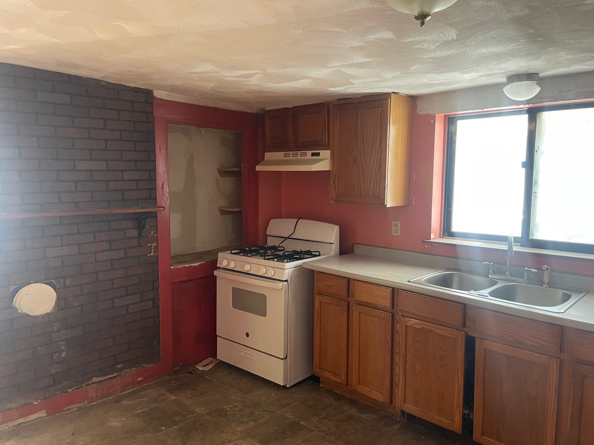 3216 N Main St, Fall River, MA 02720 - Image 9