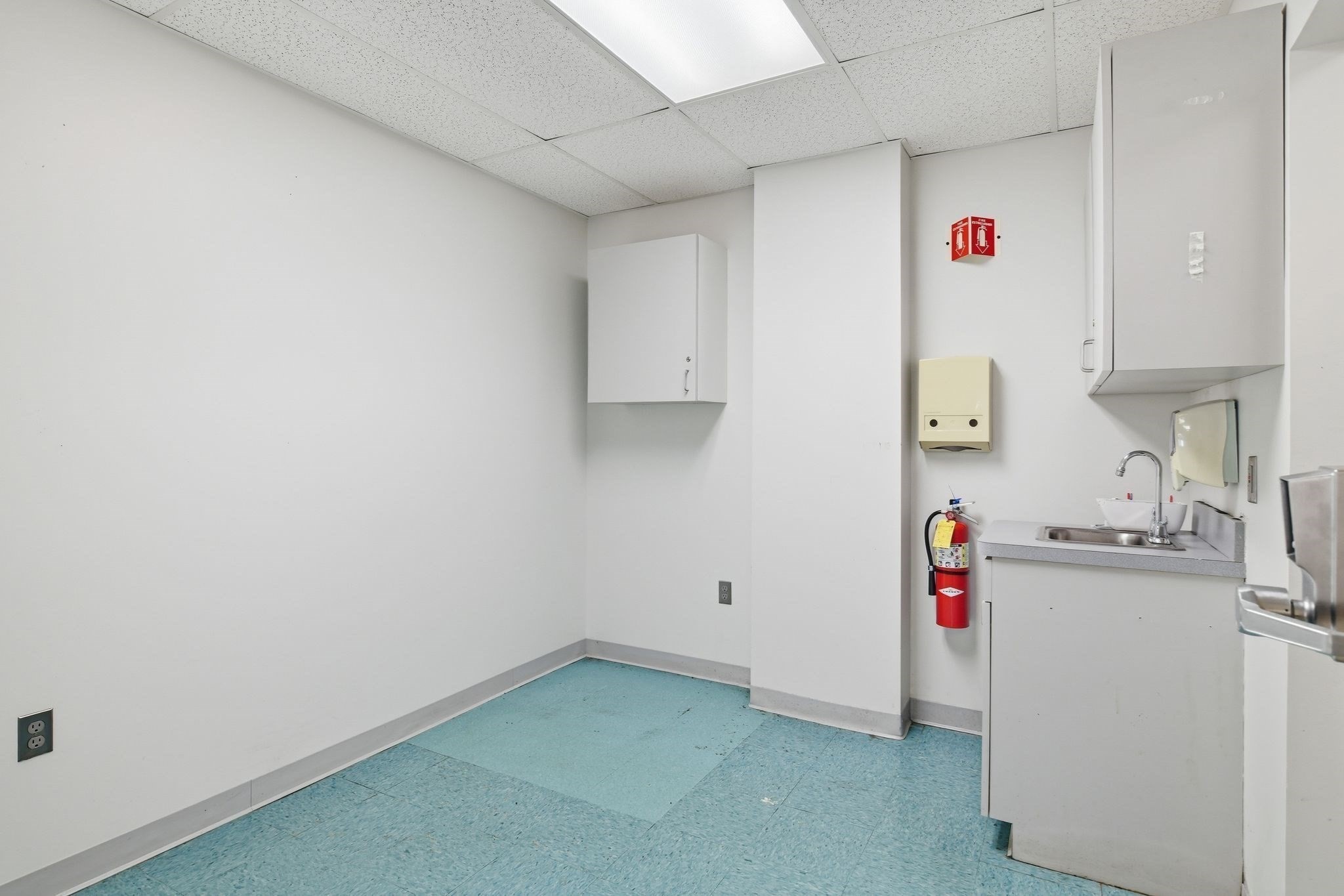 294 N Main St, East Longmeadow, MA 01028 - Image 7