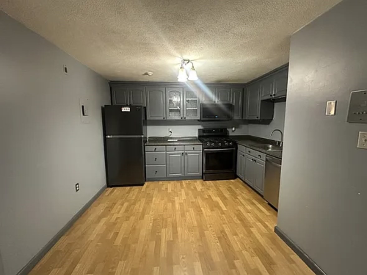 14 Kenmar Dr Unit 111, Billerica, MA 01821 - Image 2