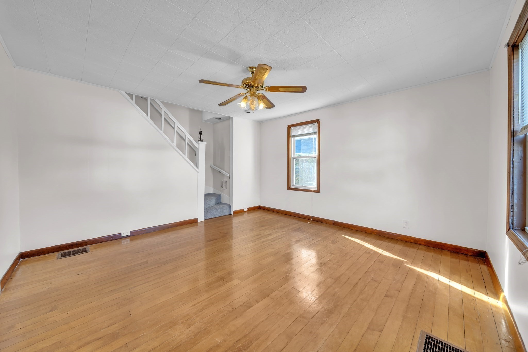 36 England Ave, Fitchburg, MA 01420 - Image 13