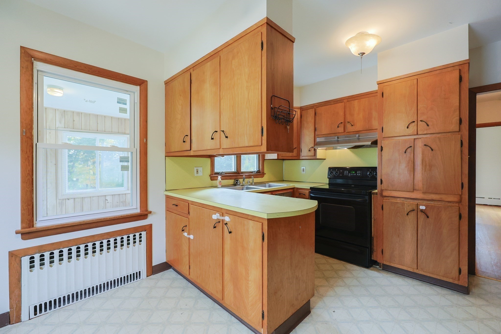 66 Meadow Ln, Somerset, MA 02726 - Image 11